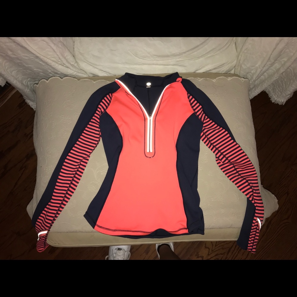 Lululemon reversible pull over